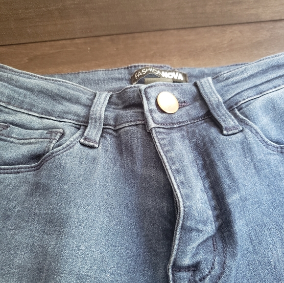 💥2 for 40💥 Never worn Fashion nova jeans - Picture 4 of 4